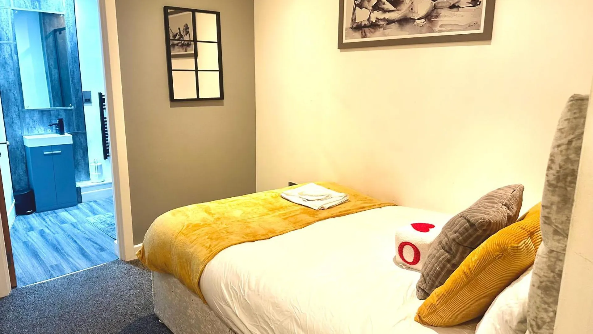 Nottingham City Centre 3 Bed Luxury Apartment 0*,  Reino Unido